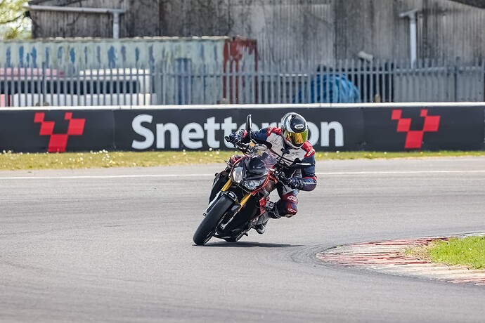 downloada_280425_11529_snetterton