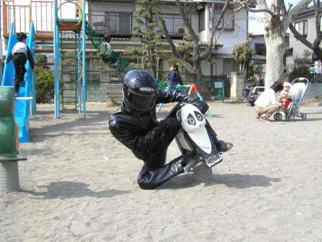 biker knee down.jpg